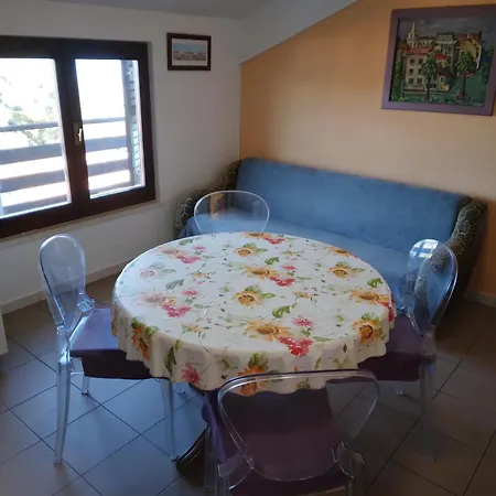 Apartment Arbanija *