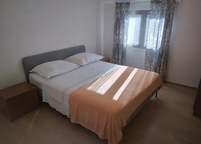 Arbanija Apartment